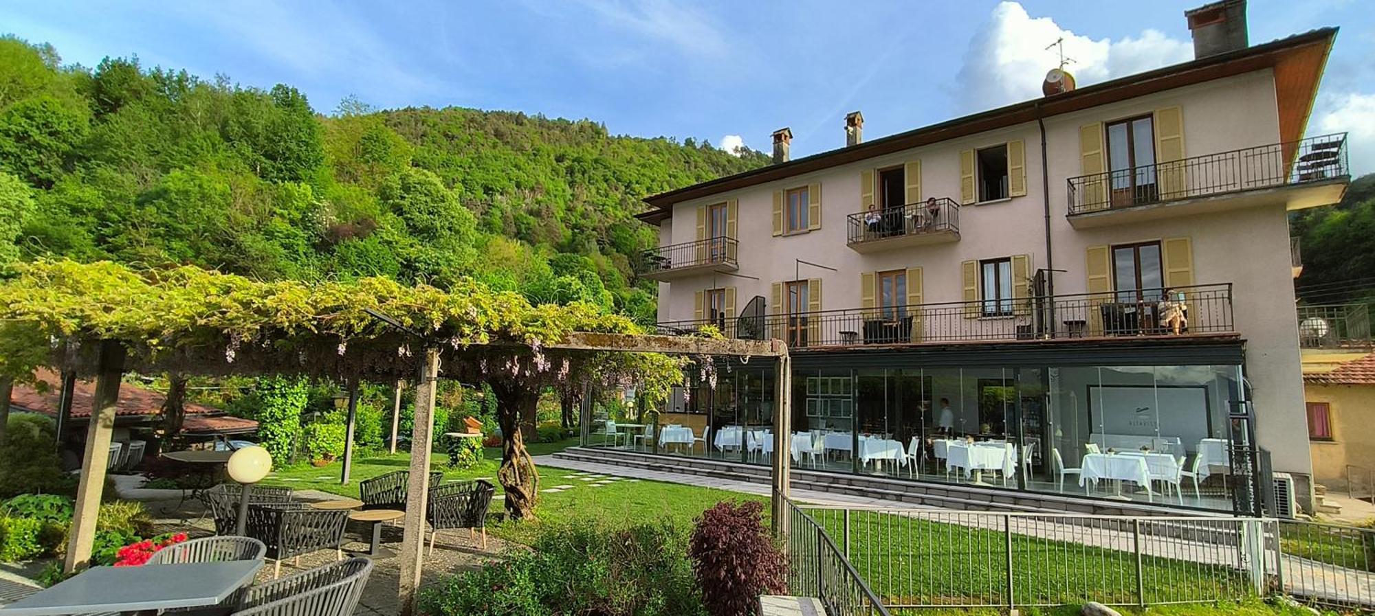 Hotel Il Perlo เบลลาโจ ภายนอก รูปภาพ